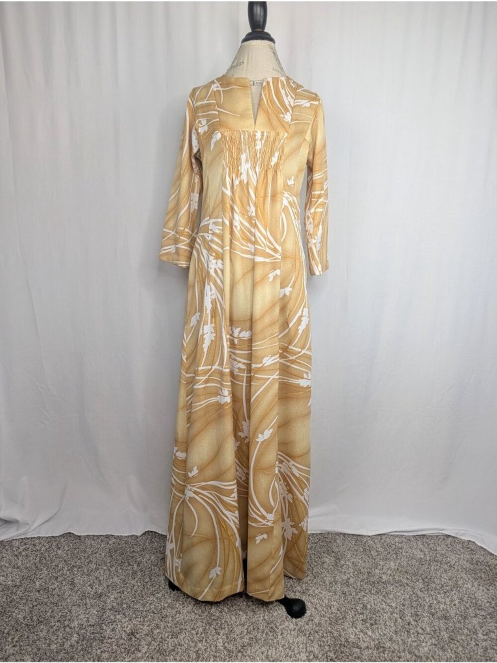 Vintage 60s Hawaiian Maxi Dress Medium Malama Tan Yellow - Picture 10 of 10